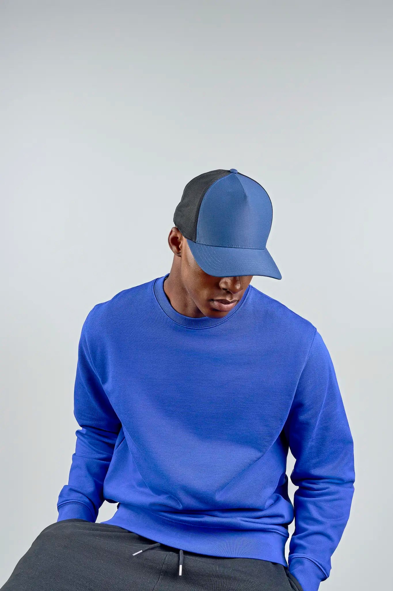 22f2d7d238e4fc16d7c6d3d2d760ad89