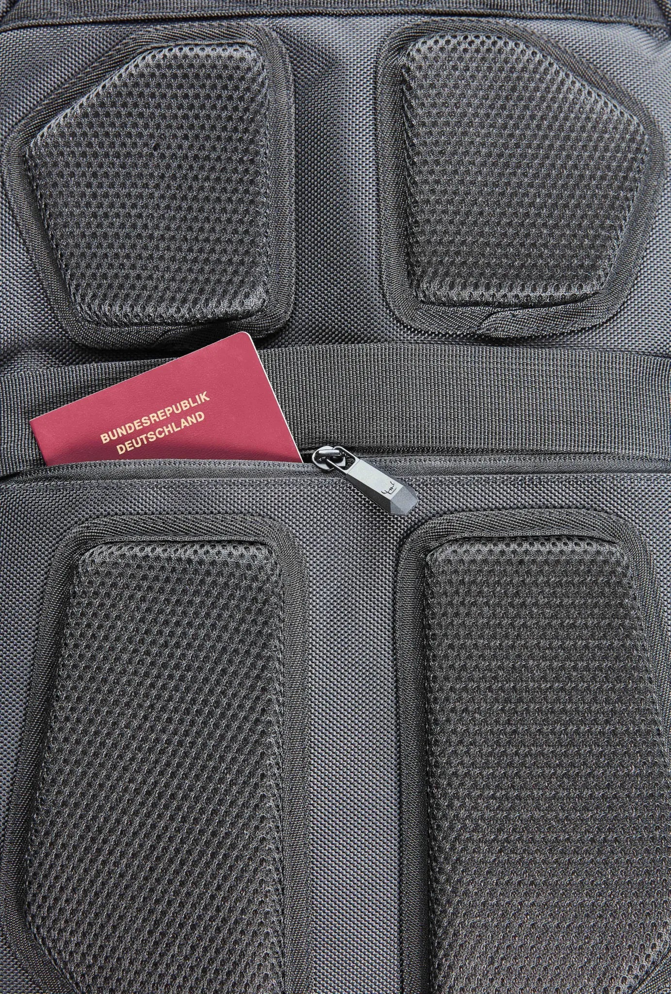 e005d688821237ca8f13a5fdd008d18b