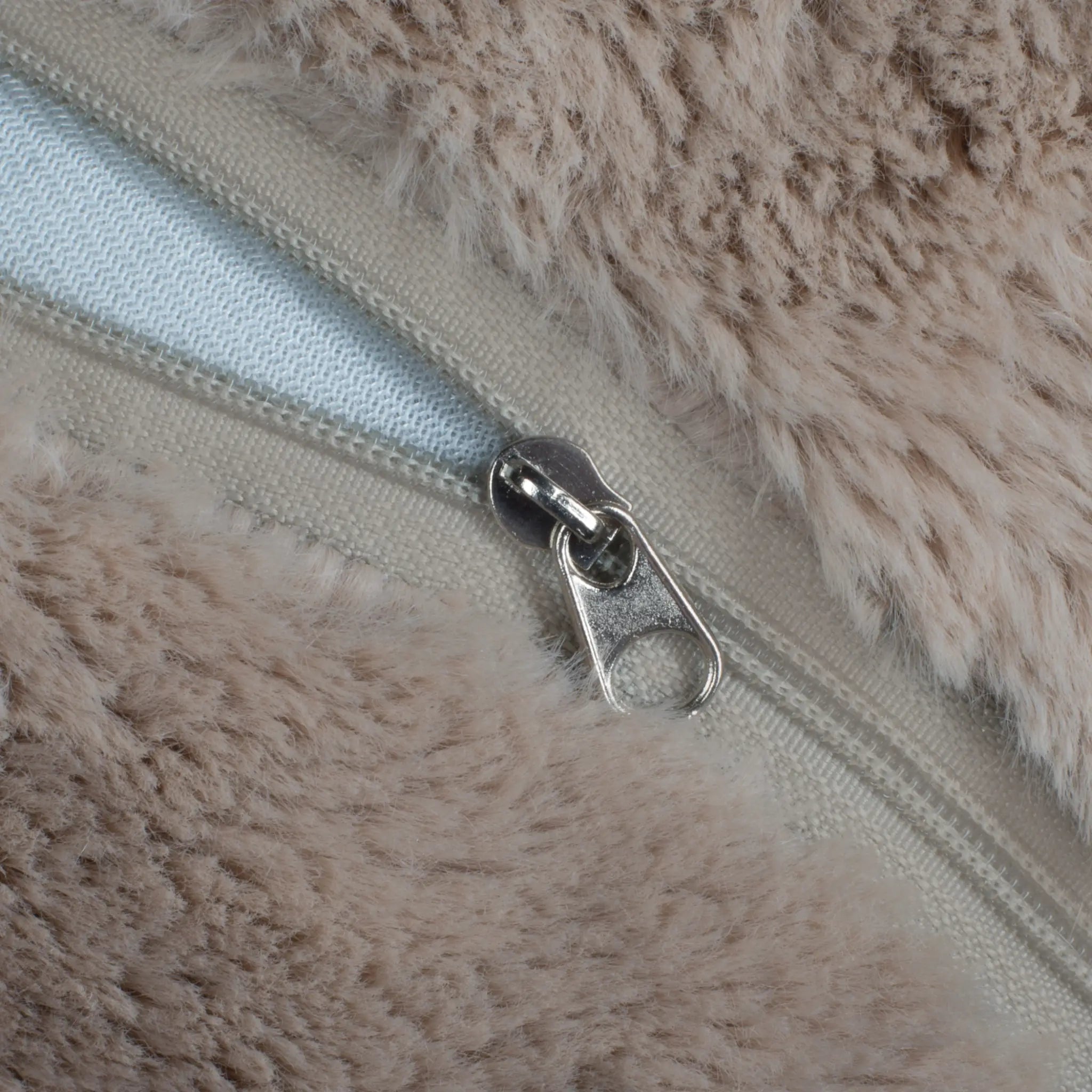 9672a2175893e579735a77e7acbab627