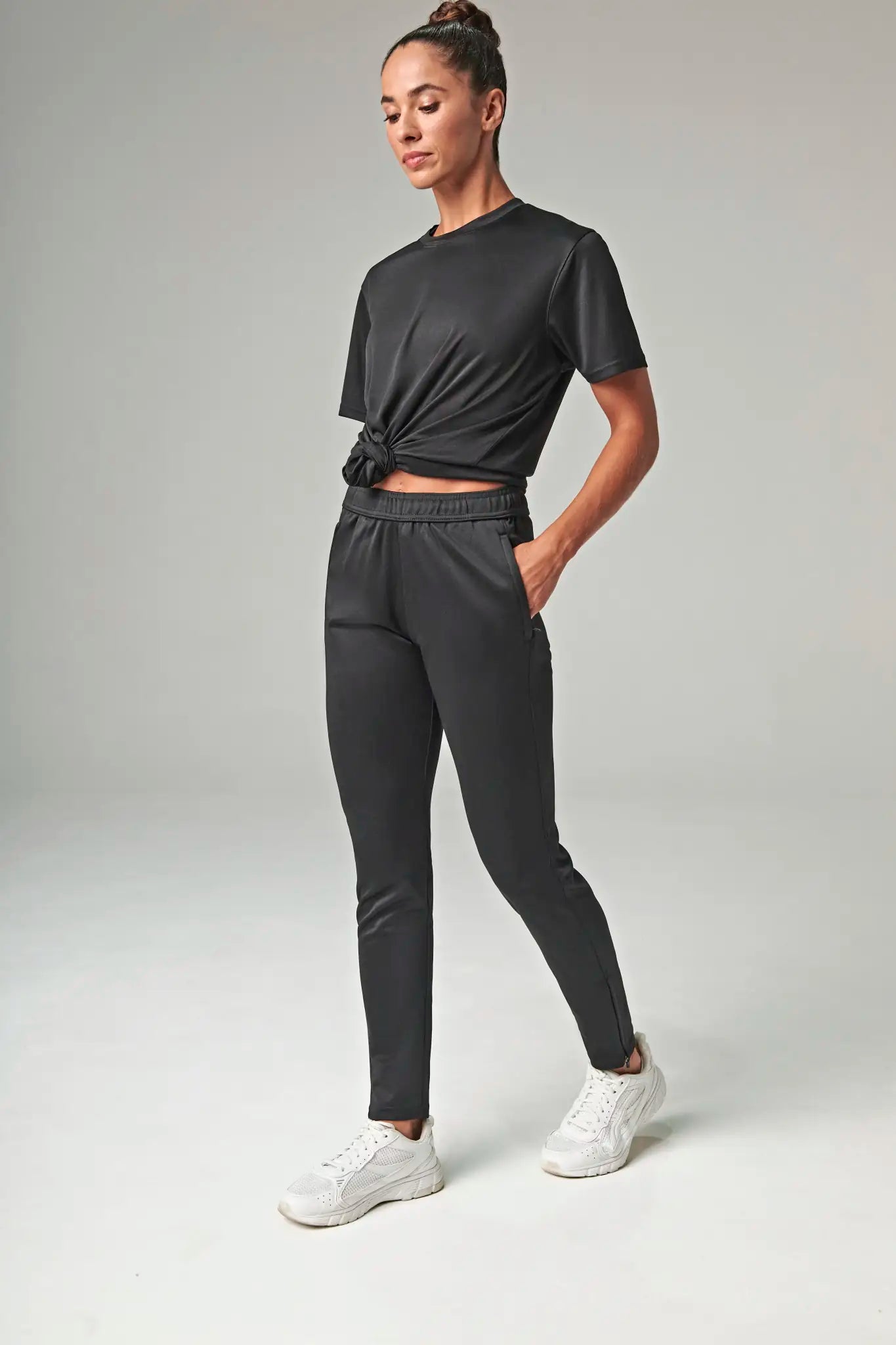 all-groups Women's Slim Leg Training Pants